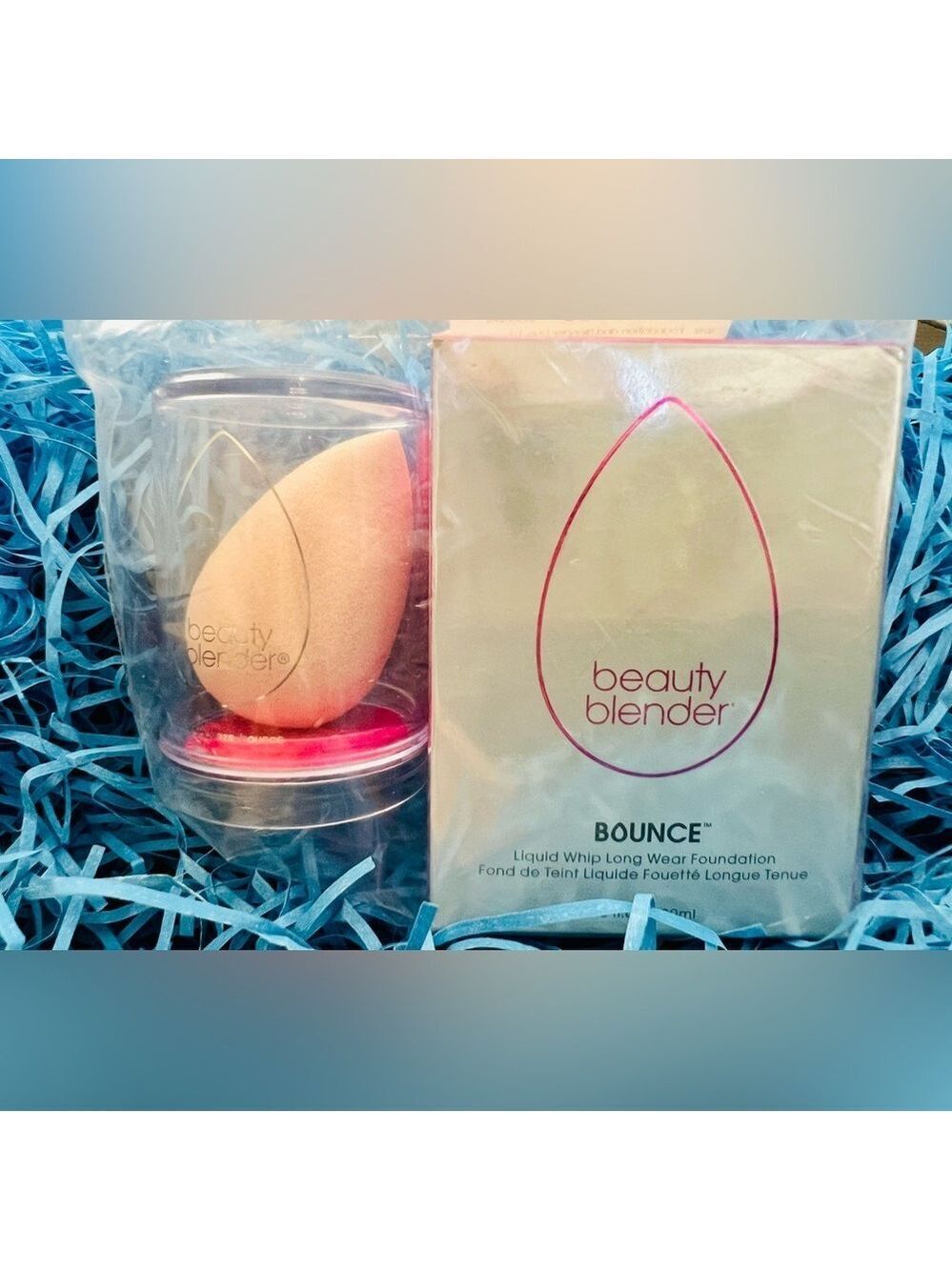 Beautyblender Full Coverage Oil Free Foundation & Beautyblender Makeup Sponge